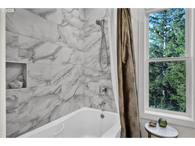 88620 OCEAN VIEW Ln, Florence, OR 97439