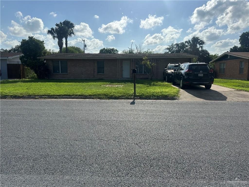 1216 S Azalea S Street, Pharr, TX 78577