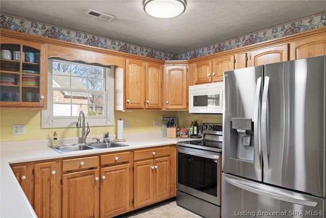 1711 Nole Drive, Jeffersonville, IN 47130