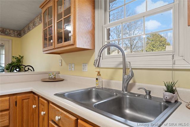 1711 Nole Drive, Jeffersonville, IN 47130