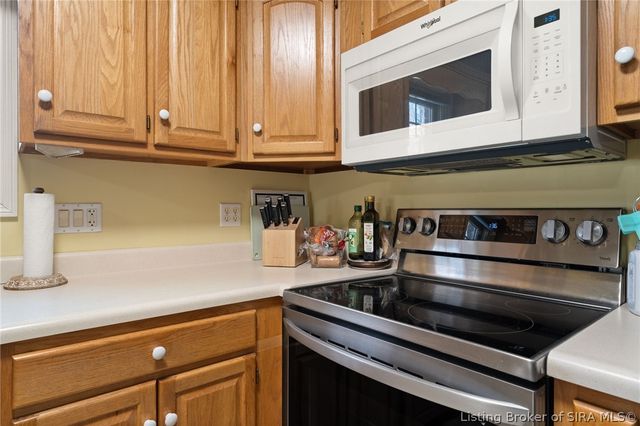 1711 Nole Drive, Jeffersonville, IN 47130