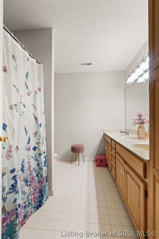 1711 Nole Drive, Jeffersonville, IN 47130