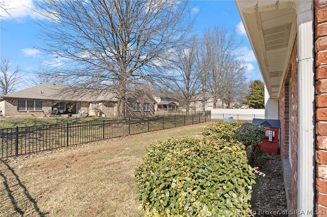 1711 Nole Drive, Jeffersonville, IN 47130