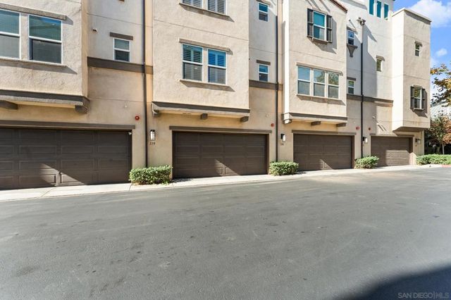 543 W Foothill Blvd 120, Glendora, CA 91741