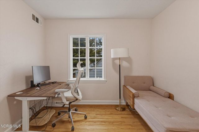 2850 Kenwood Boulevard, Toledo, OH 43606