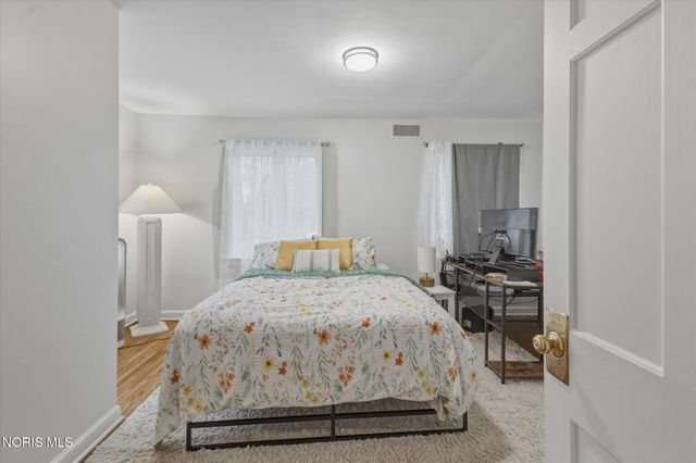 2850 Kenwood Boulevard, Toledo, OH 43606