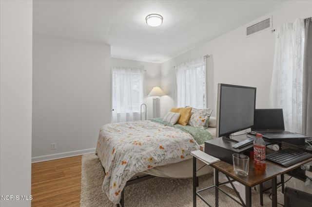 2850 Kenwood Boulevard, Toledo, OH 43606