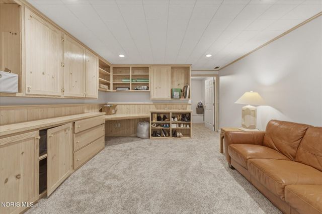 2850 Kenwood Boulevard, Toledo, OH 43606