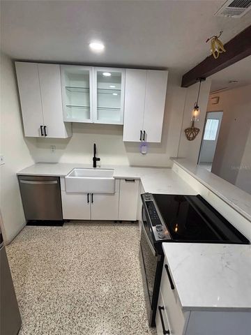 5350 6TH AVENUE N, St Petersburg, FL 33710