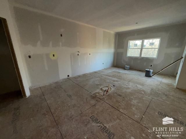 2406 Sawmill, Junction City, KS 66441