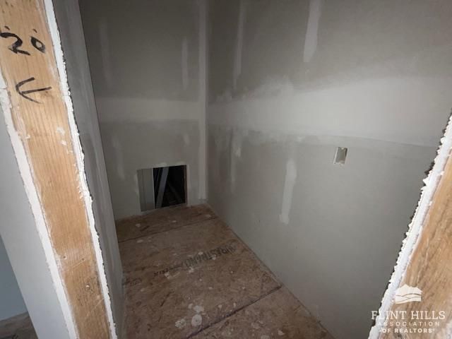 2406 Sawmill, Junction City, KS 66441