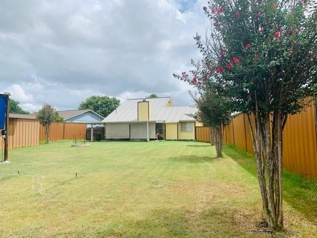 4901 Lambs LN, Austin, TX 78744