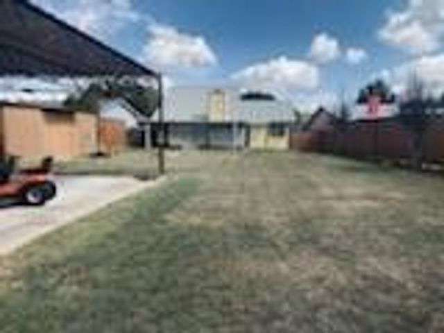 4901 Lambs LN, Austin, TX 78744