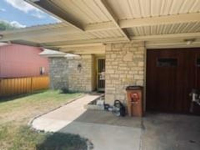 4901 Lambs LN, Austin, TX 78744