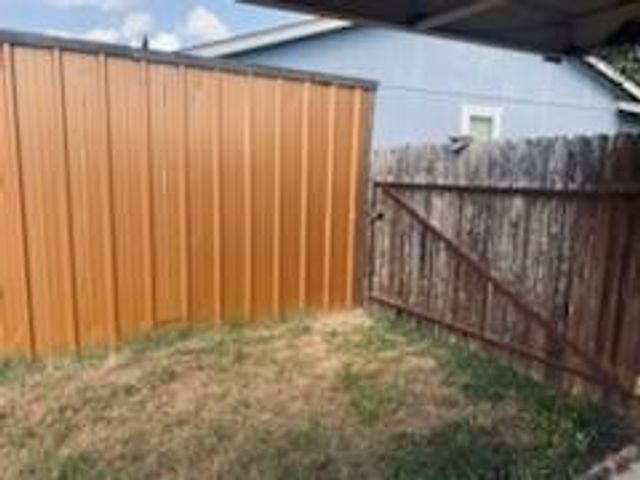 4901 Lambs LN, Austin, TX 78744