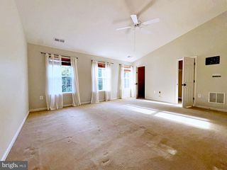 830 SAWGRASS DR, Charles Town, WV 25414