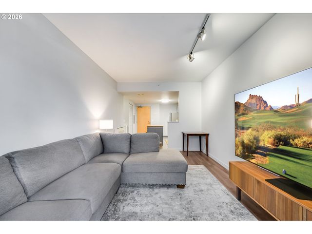 701 COLUMBIA St 313, Vancouver, WA 98660