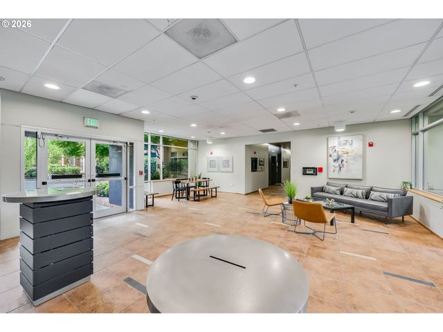 701 COLUMBIA St 313, Vancouver, WA 98660