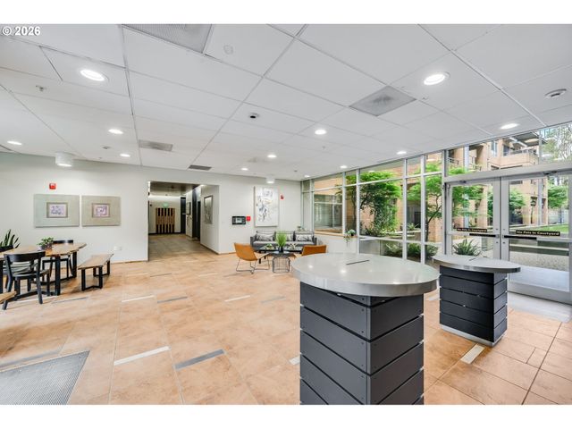 701 COLUMBIA St 313, Vancouver, WA 98660