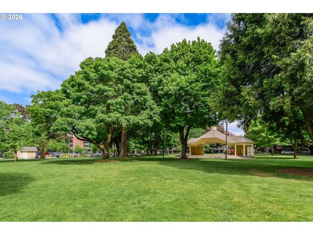 701 COLUMBIA St 313, Vancouver, WA 98660