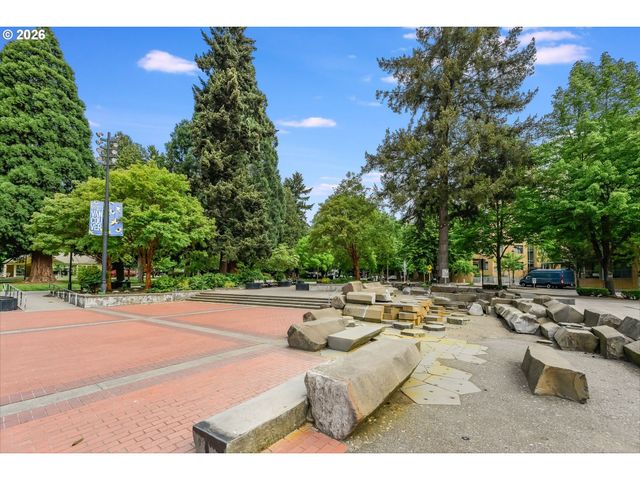 701 COLUMBIA St 313, Vancouver, WA 98660