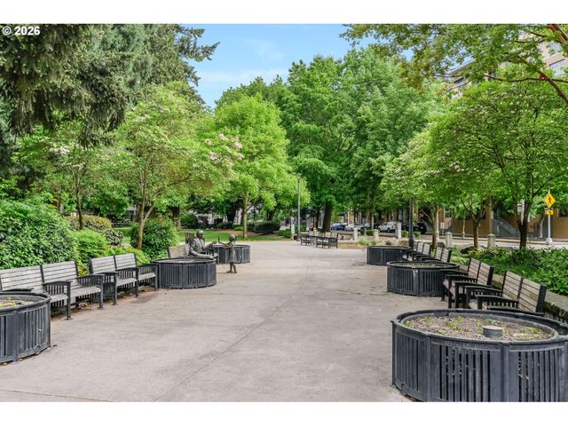 701 COLUMBIA St 313, Vancouver, WA 98660