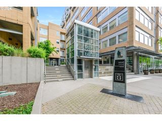 701 COLUMBIA St 313, Vancouver, WA 98660