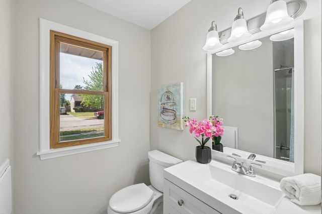 2203 Maryland Avenue E, Saint Paul, MN 55119