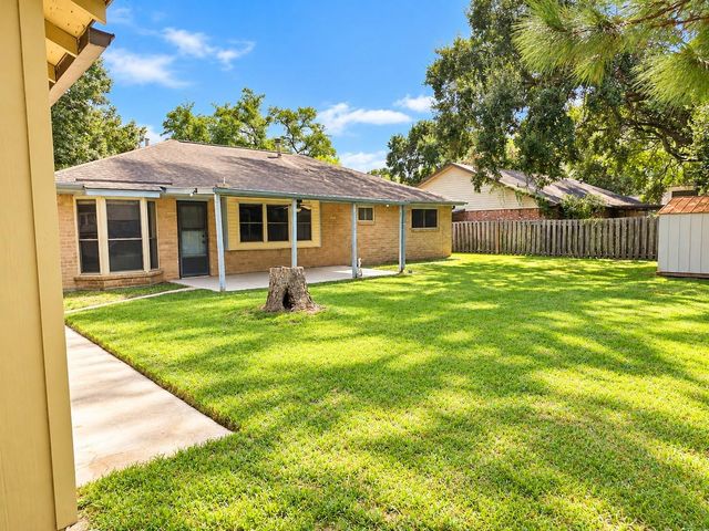 5383 Lincoln Green Drive, Katy, TX 77493