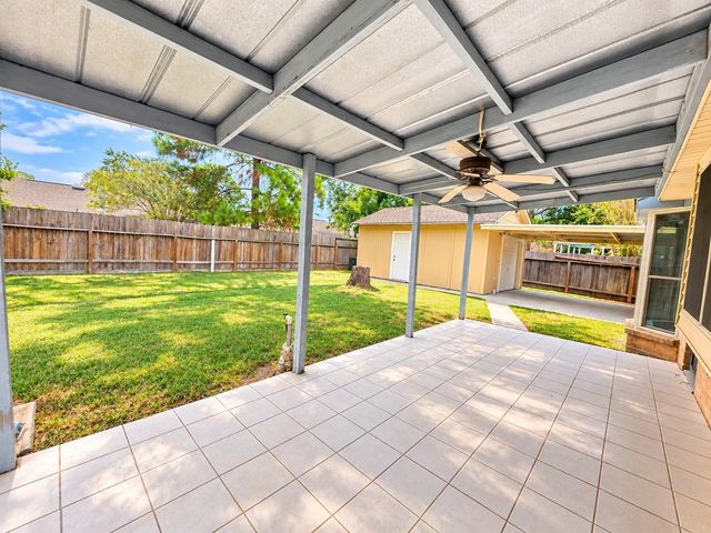 5383 Lincoln Green Drive, Katy, TX 77493