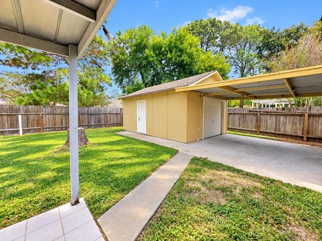 5383 Lincoln Green Drive, Katy, TX 77493