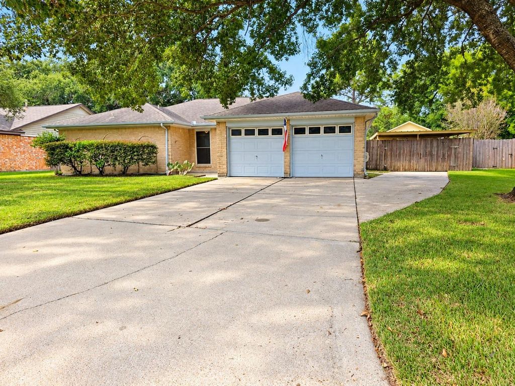 5383 Lincoln Green Drive, Katy, TX 77493
