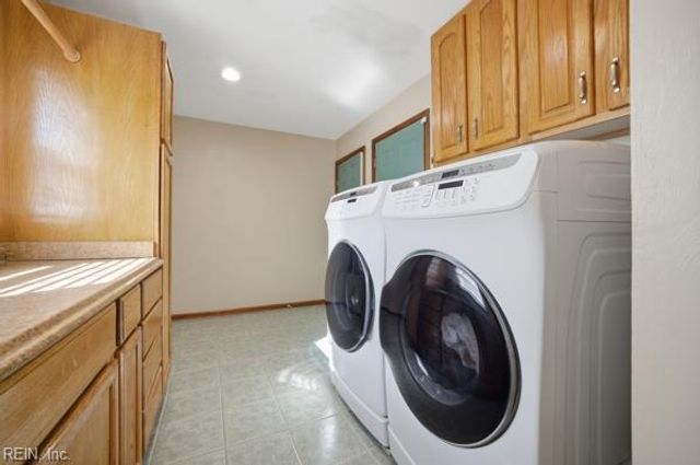 2484 Piney Bark DR, Virginia Beach, VA 23456