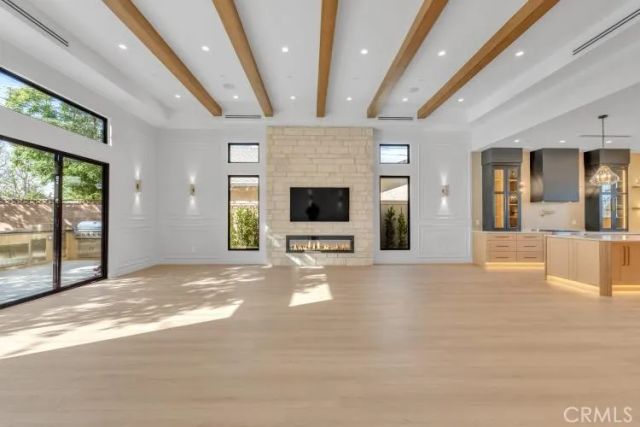 8825 Sophia Avenue, North Hills, CA 91343