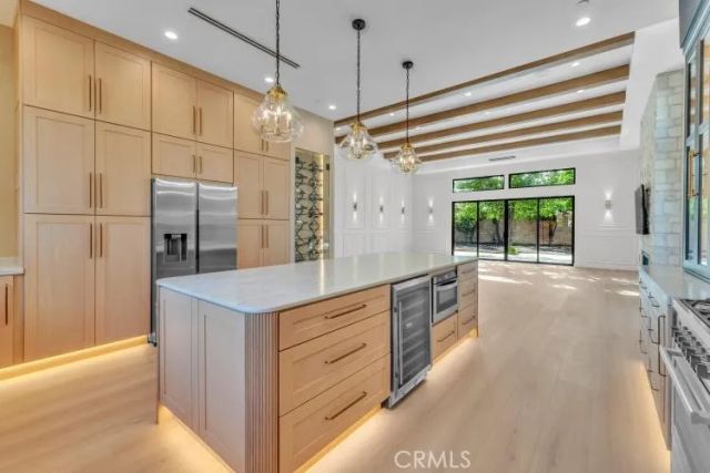 8825 Sophia Avenue, North Hills, CA 91343