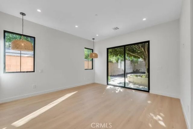 8825 Sophia Avenue, North Hills, CA 91343