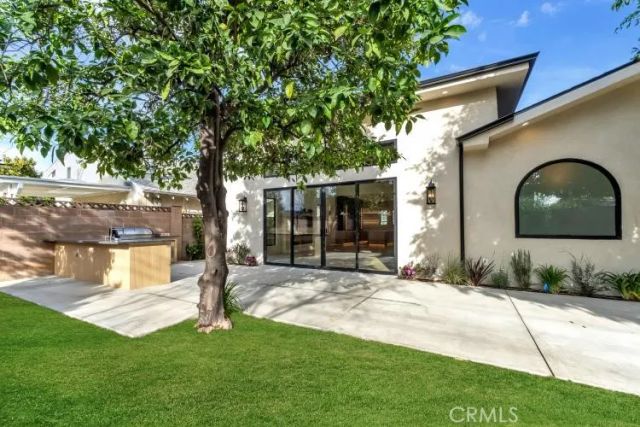 8825 Sophia Avenue, North Hills, CA 91343