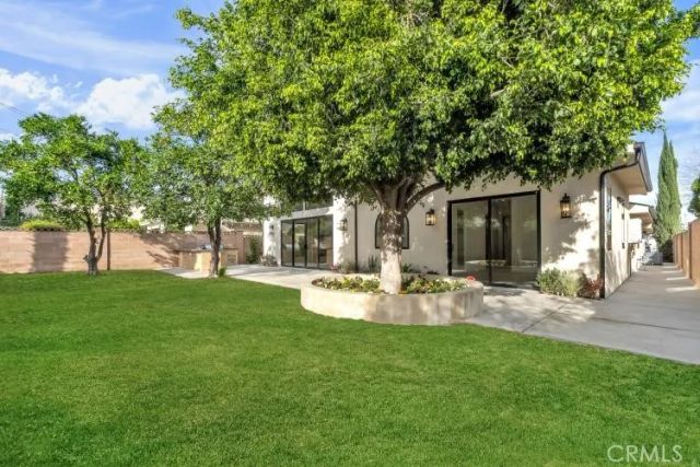 8825 Sophia Avenue, North Hills, CA 91343