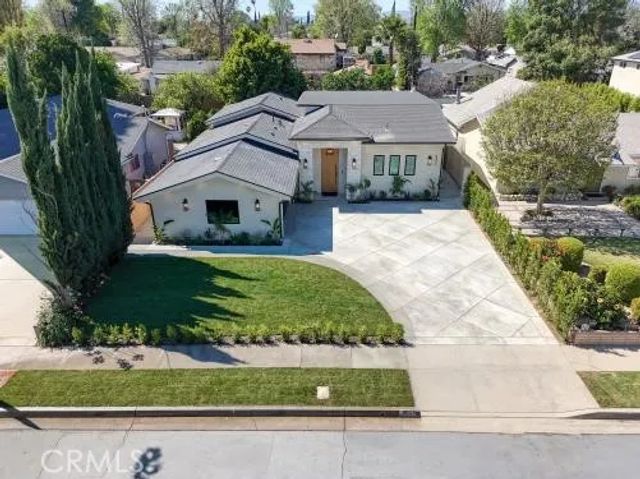 8825 Sophia Avenue, North Hills, CA 91343