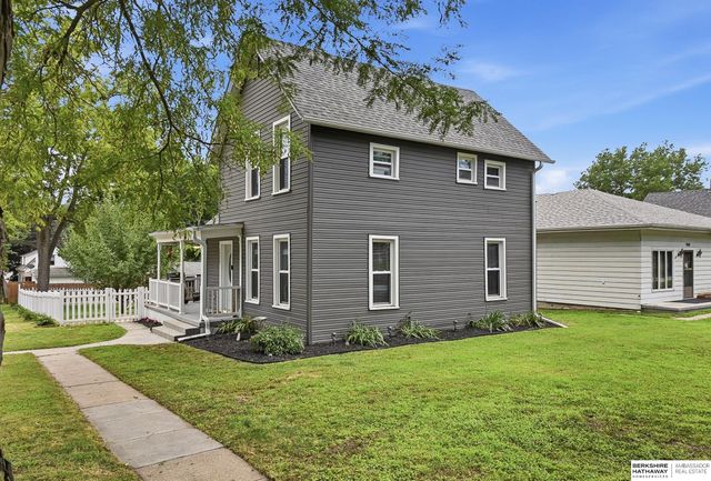 422 N 9th Street, Plattsmouth, NE 68048