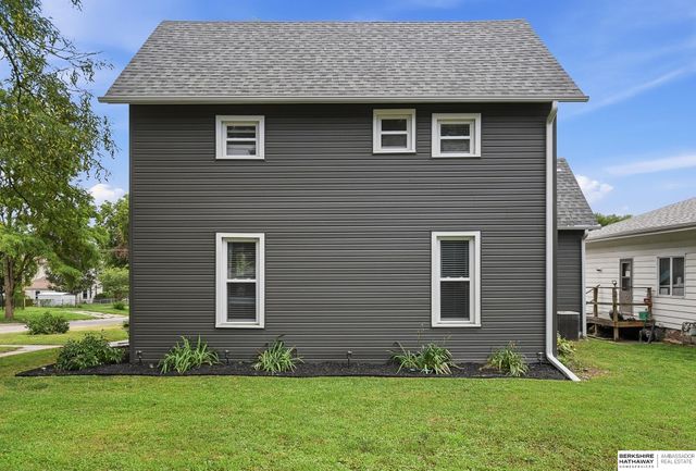 422 N 9th Street, Plattsmouth, NE 68048