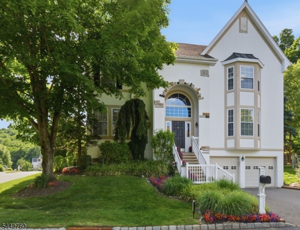 1 Rock Ledge, Oakland Boro, NJ 07436 — exterior