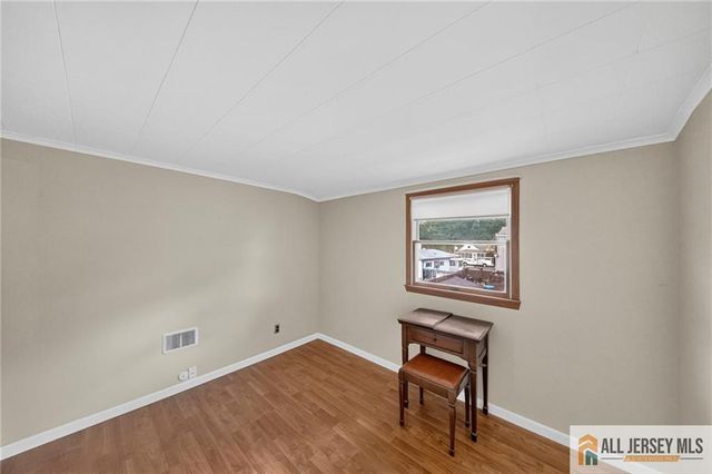 18 Woodland Road, Spotswood, NJ 08884