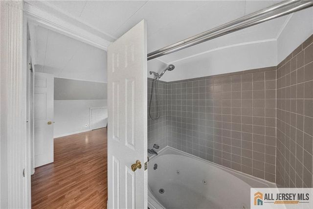 18 Woodland Road, Spotswood, NJ 08884