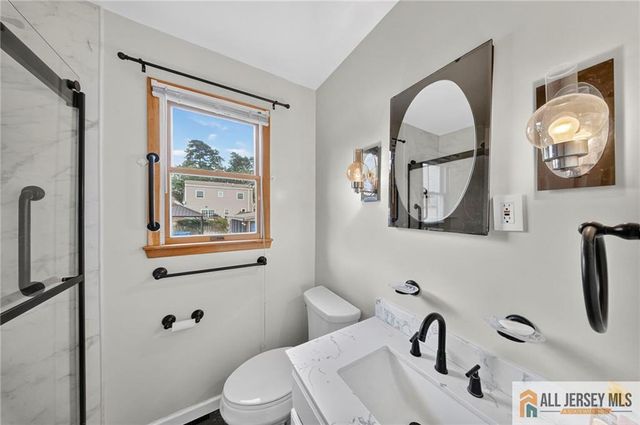 18 Woodland Road, Spotswood, NJ 08884
