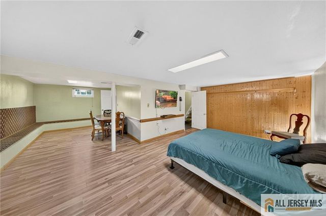 18 Woodland Road, Spotswood, NJ 08884