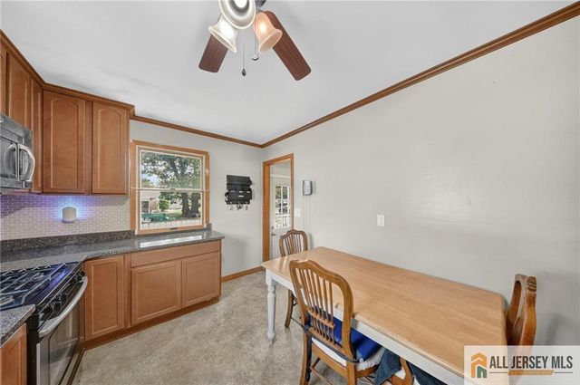 18 Woodland Road, Spotswood, NJ 08884