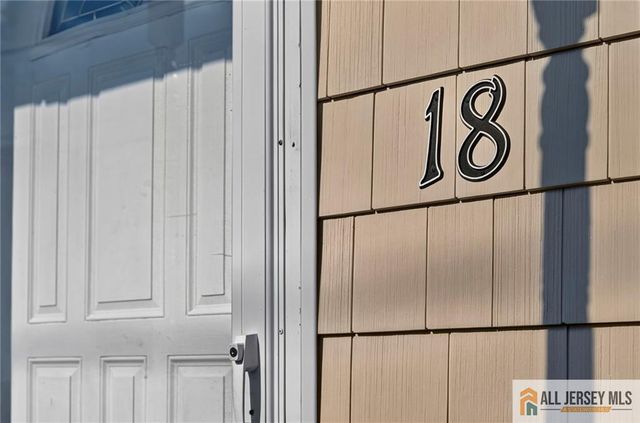 18 Woodland Road, Spotswood, NJ 08884