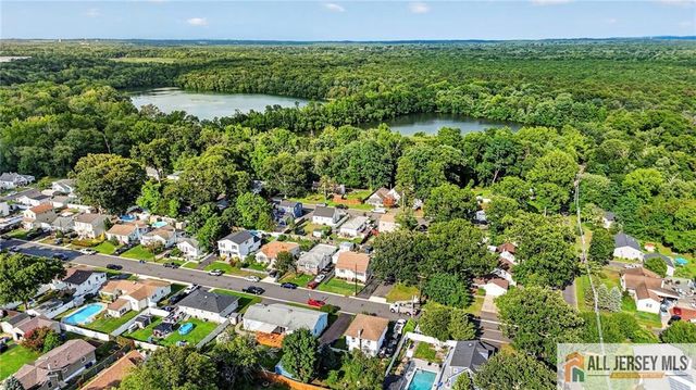18 Woodland Road, Spotswood, NJ 08884