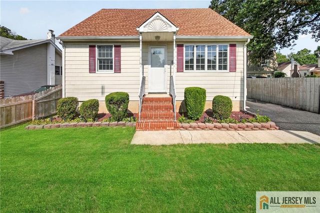 18 Woodland Road, Spotswood, NJ 08884